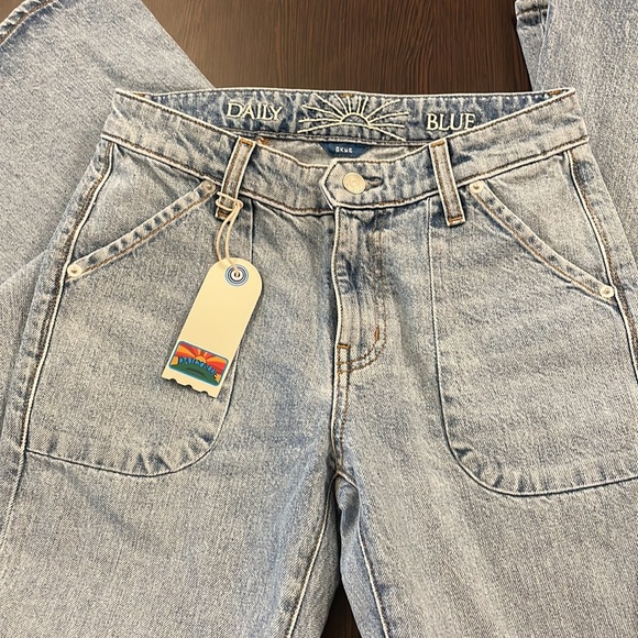 DAILY BLUE SKYE LAKE High Rise Bell - Picture 3 of 9